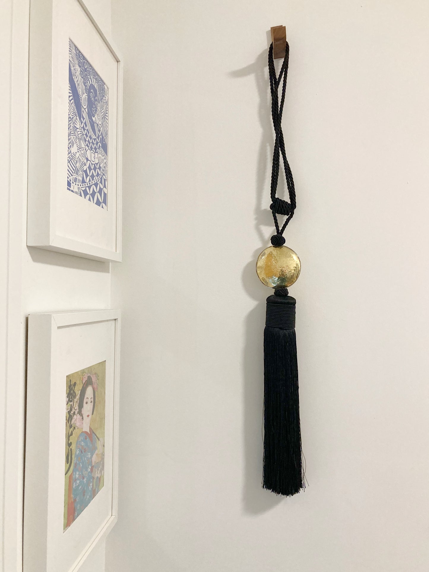 Large Tassel in Black